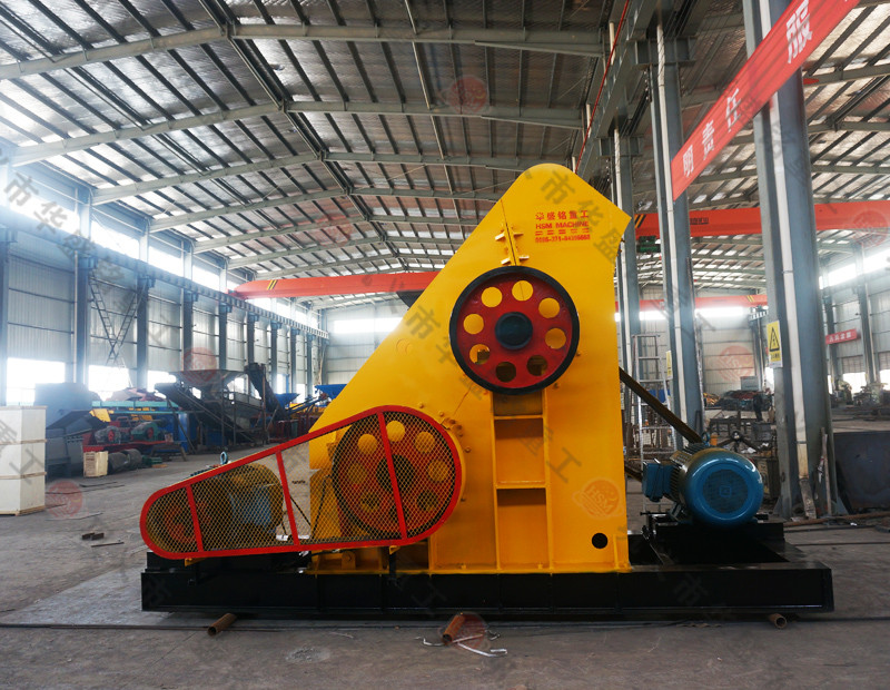 雙級無篩底粉碎機(jī)